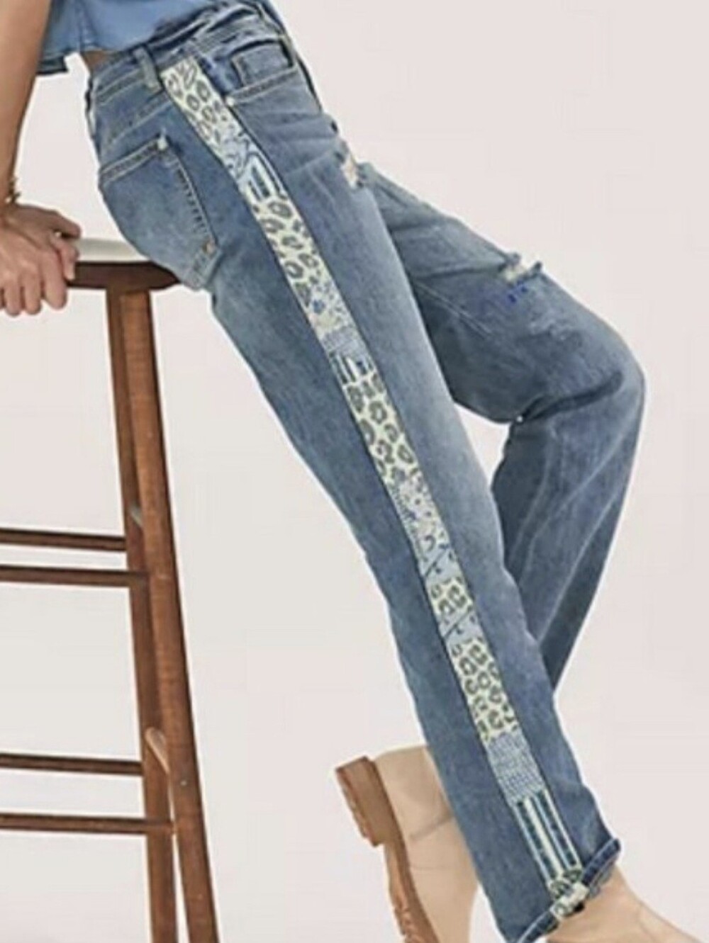 Pilcro Slim Boyfriend Jeans by Anthropologie - Size 32 - Picture 3 of 10